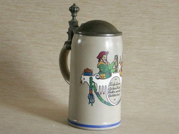 锡盖的炻瓷啤酒杯 -（1842）